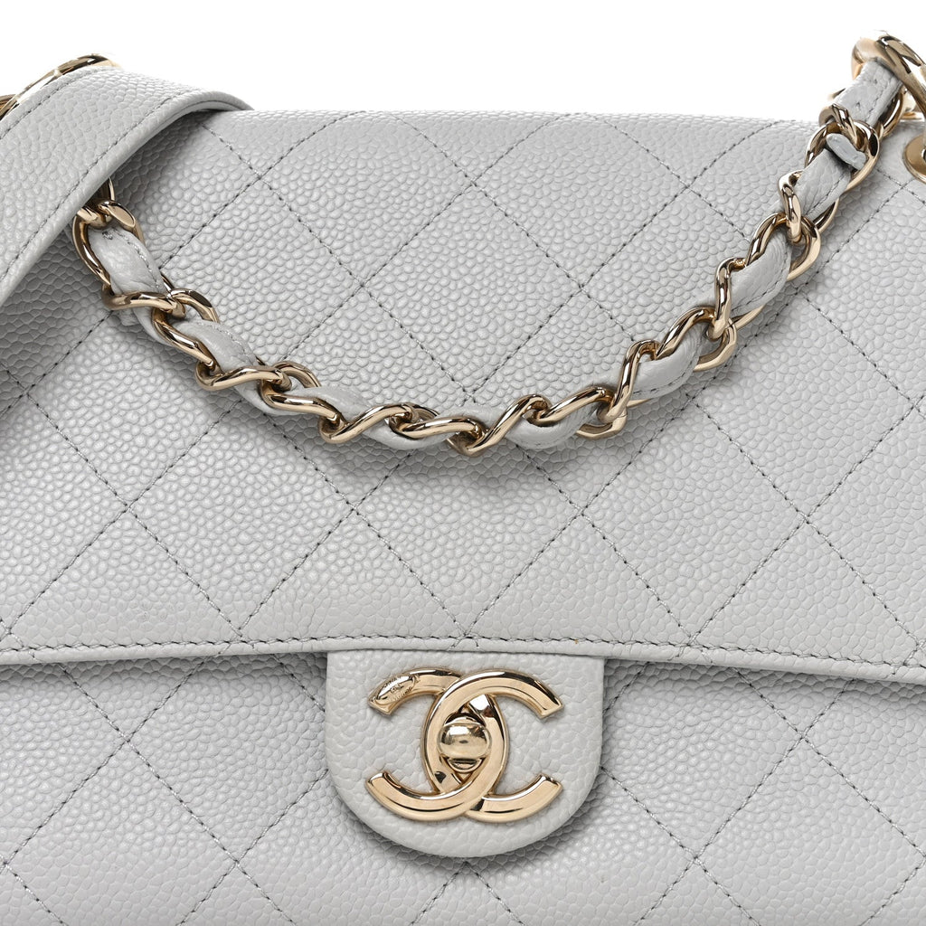 Caviar Quilted City Walk Flap Light Grey