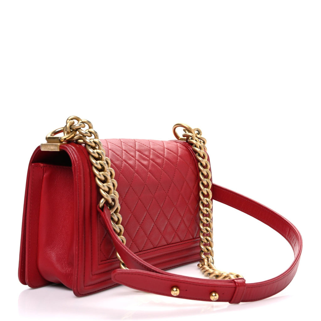 Caviar Quilted Medium Boy Flap Red