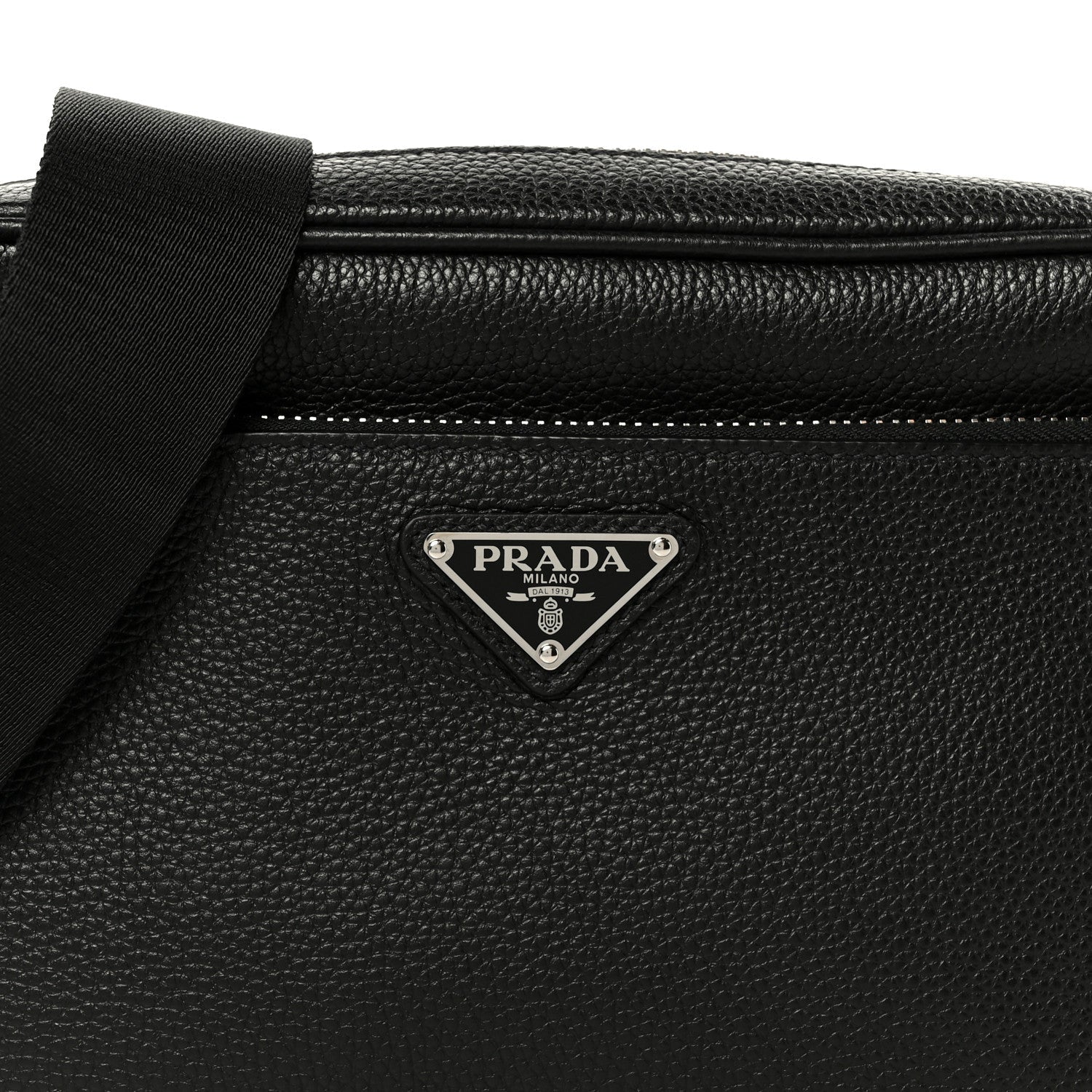 Vitello Daino Zip Shoulder Bag Black