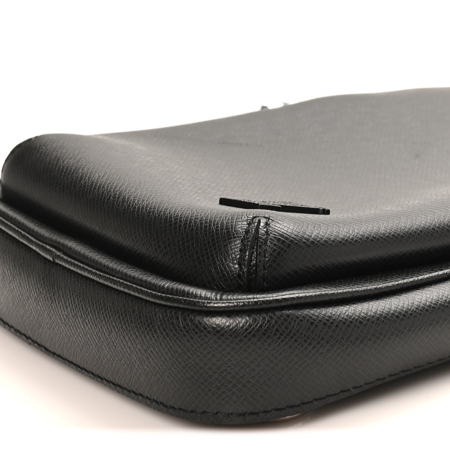 Taiga Avenue Sling Bag NM Black