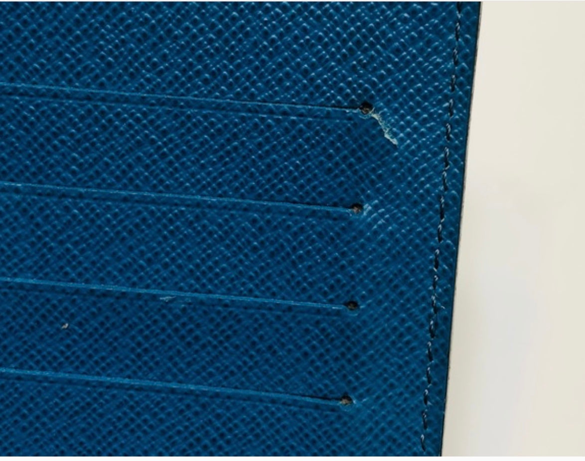 LOUIS VUITTON Epi Brazza Wallet Toledo Blue