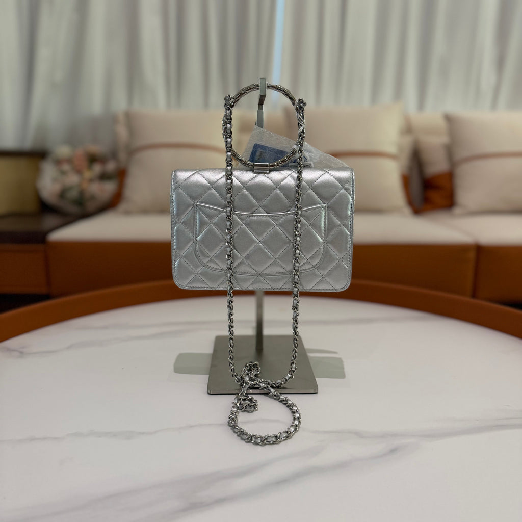 CHANEL WOC Silver Round-Ring Chain Wallet