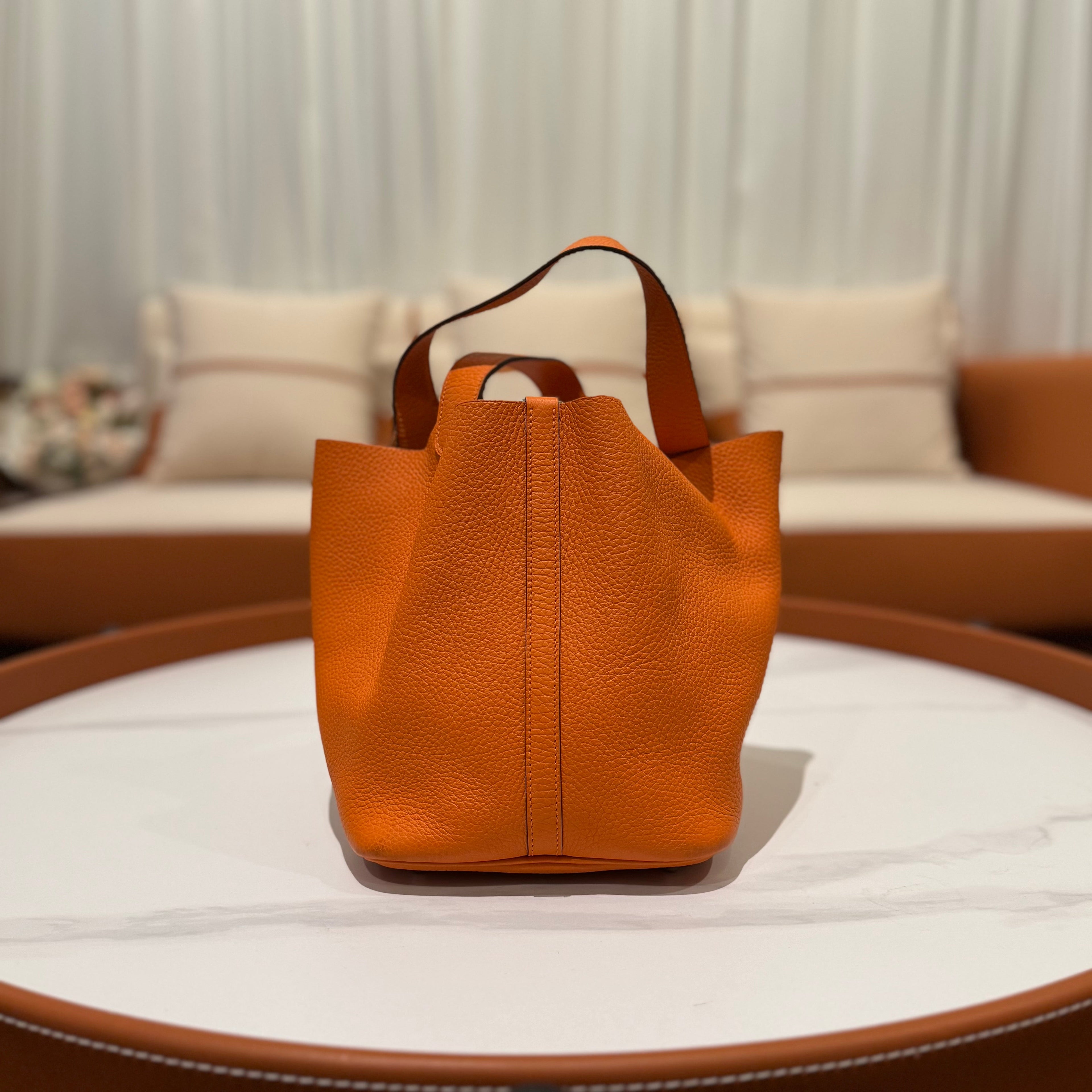 HERMES PICOTIN 22 ORANGE Q STAMP