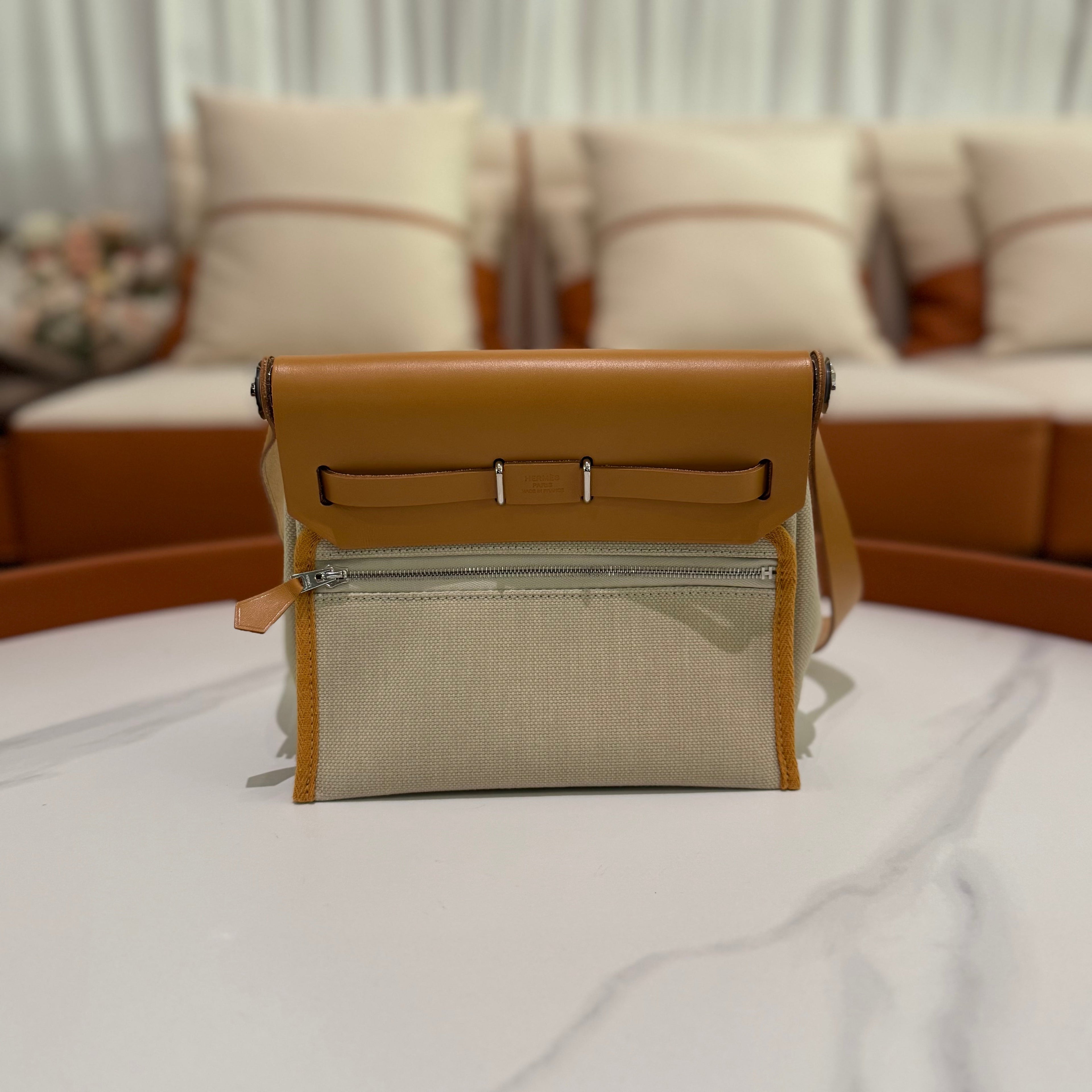 HERMÈS HERBAG MINI GOLD（STAMP K）
