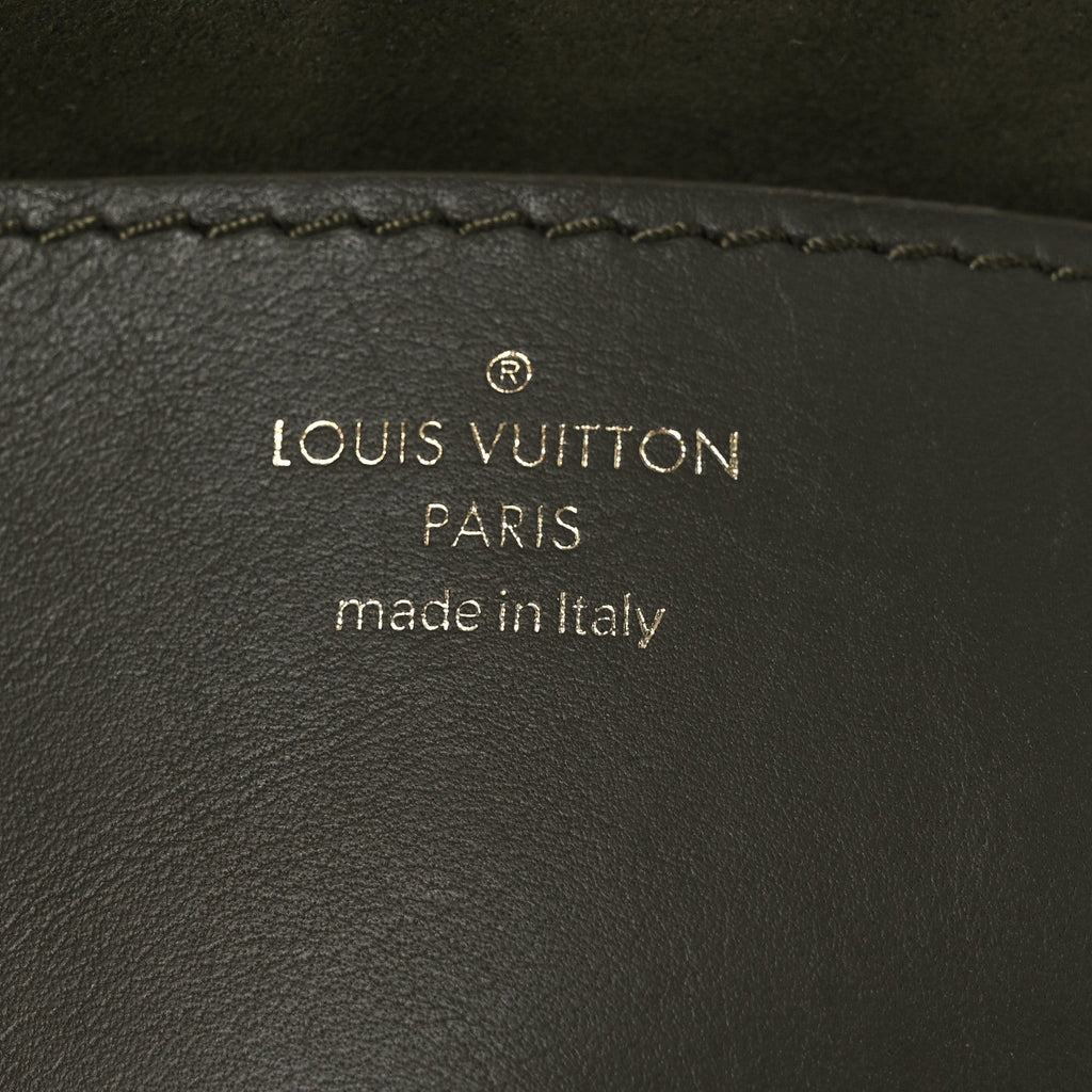 Calfskin New Wave Multi Pochette Kaki