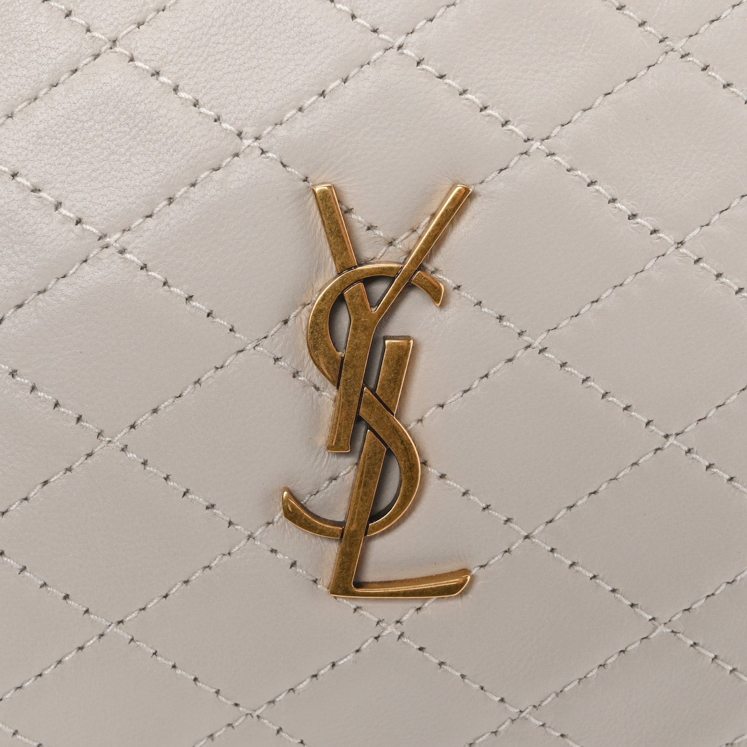 Lambskin Quilted Gaby Zipped Pouch Crema Soft