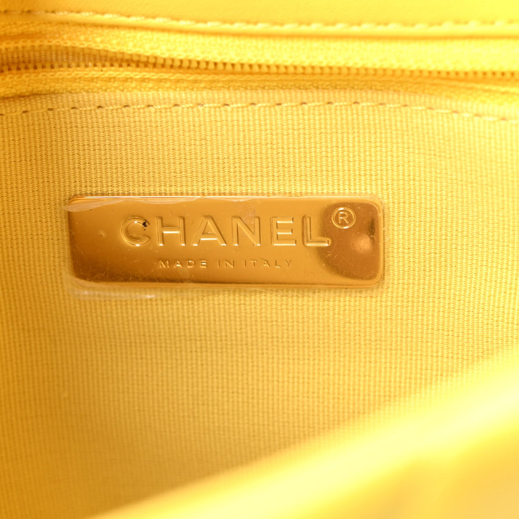 Lambskin Quilted Medium Chanel 19 Flap Yellow