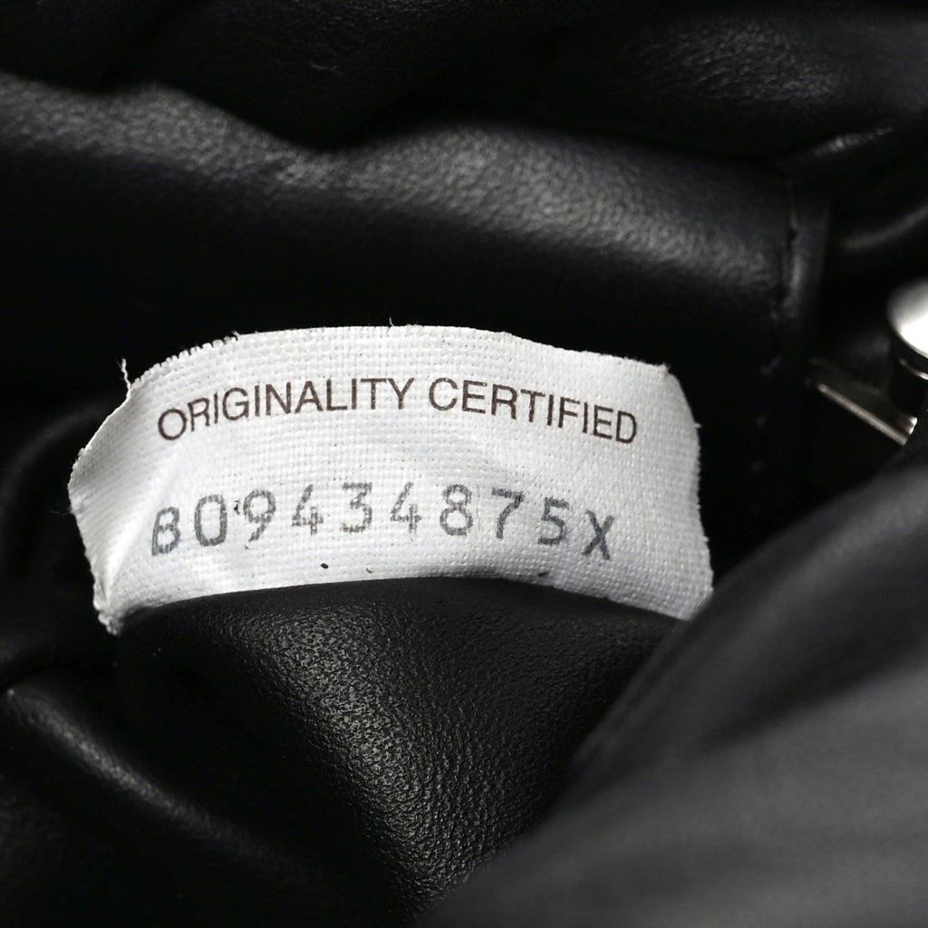 Calfskin The Pouch Chain Black