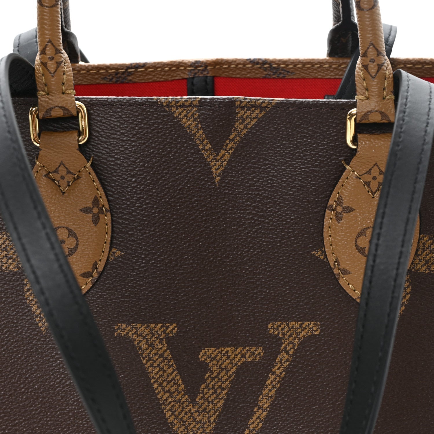 Reverse Monogram Giant Onthego MM