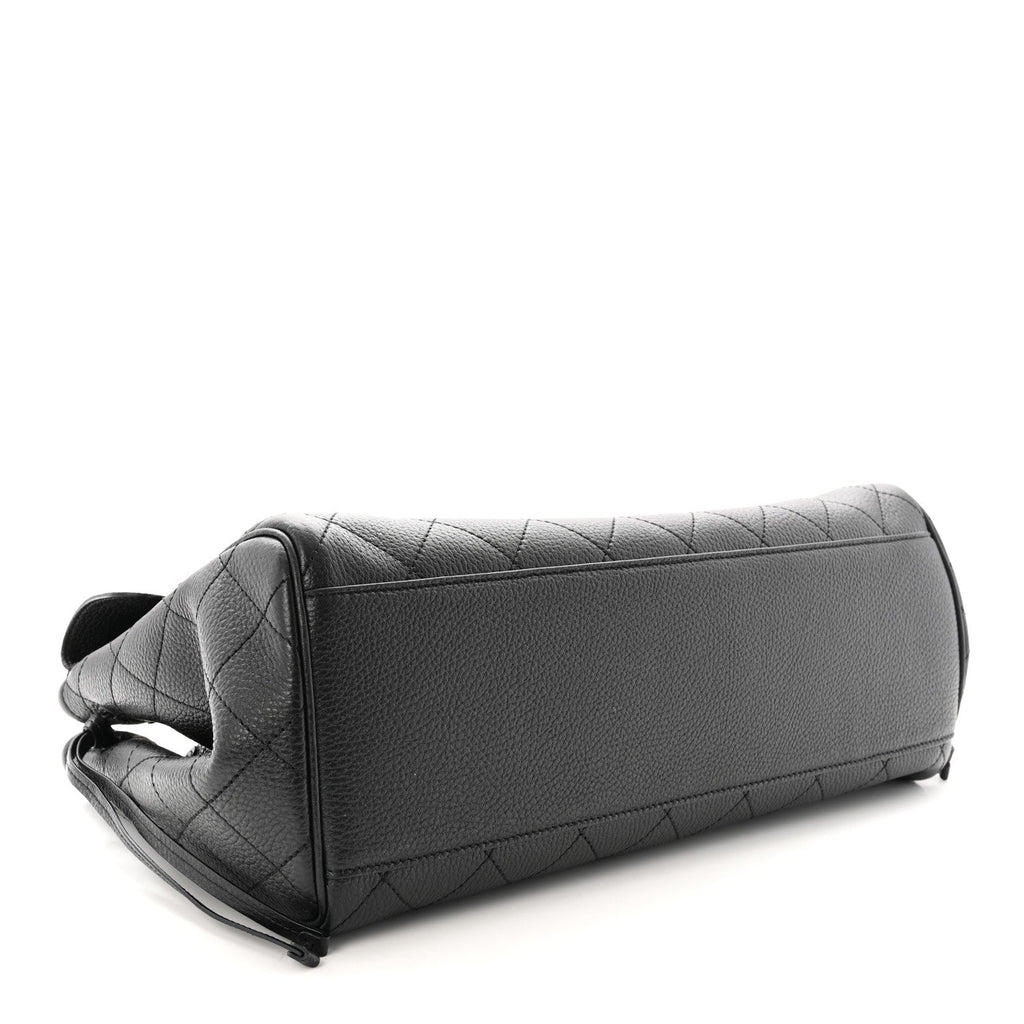 Grained Calfskin Urban Essentials Large Shopping Bag Black Black