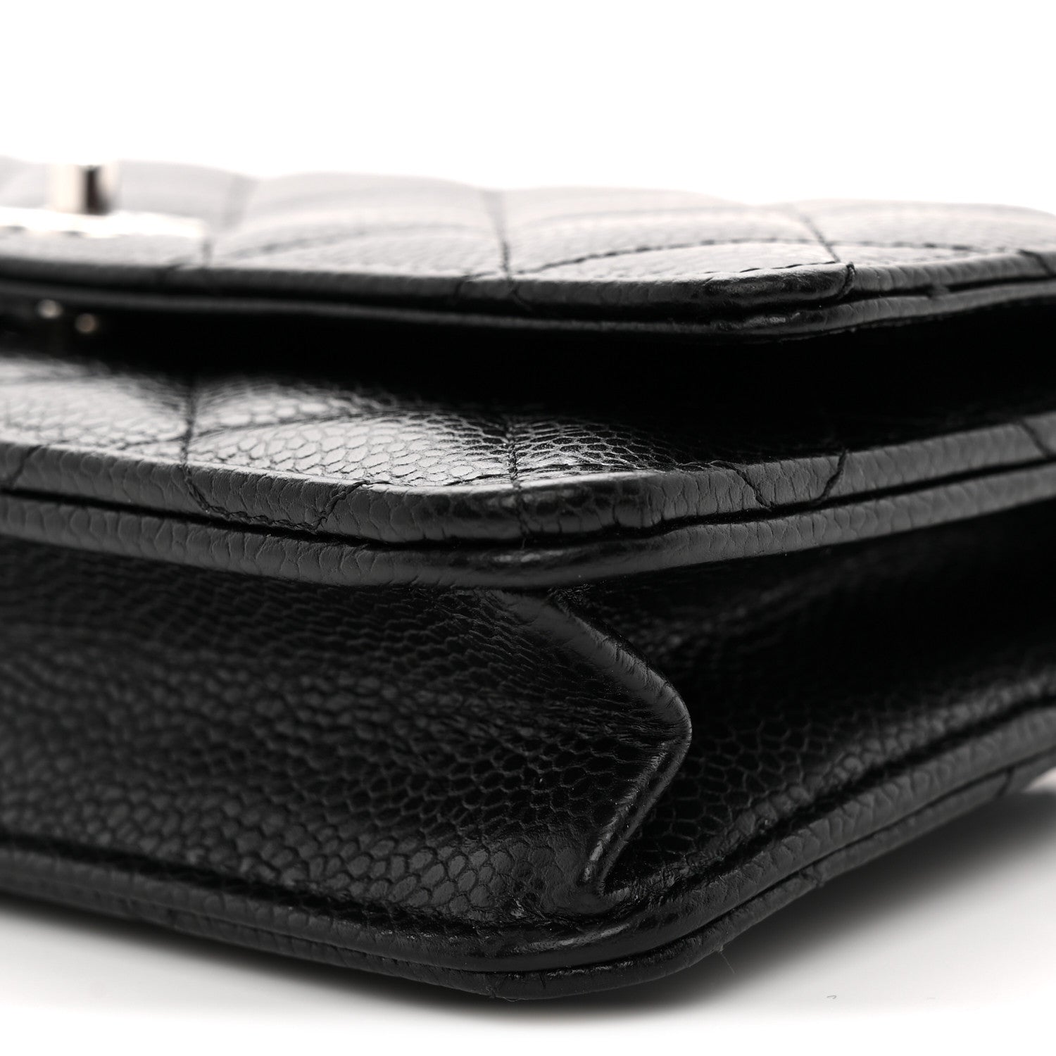Caviar Quilted CC Turnlock Wallet On Chain WOC Black