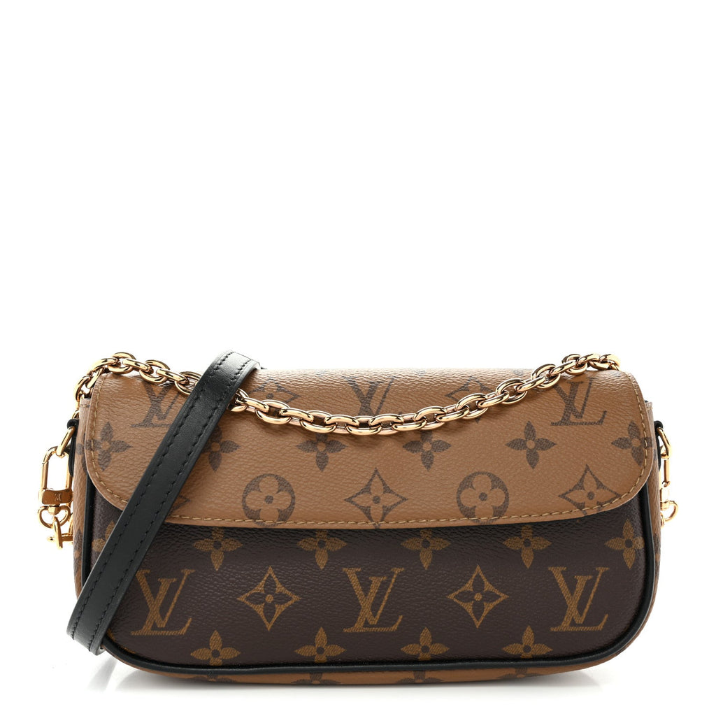 Reverse Monogram Ivy Wallet On Chain