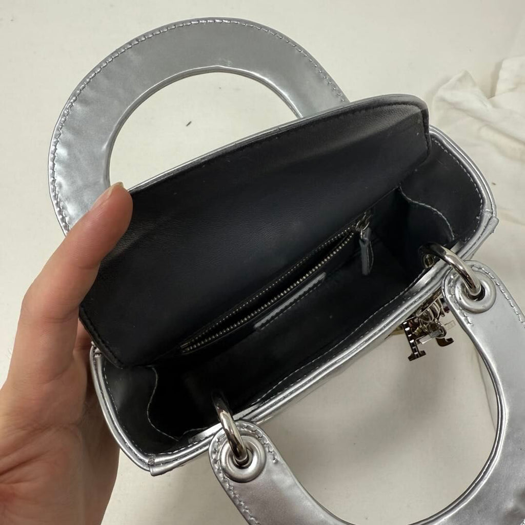Dior Mini Metálico Plateado Patente Lady Dior Plata Cuero Charol B21-77