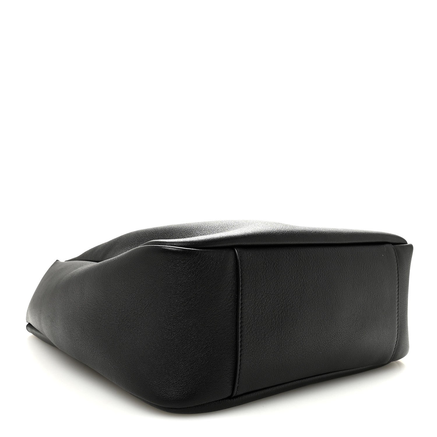 Supple Calfskin Large Le 5 A 7 Soft Hobo  Black