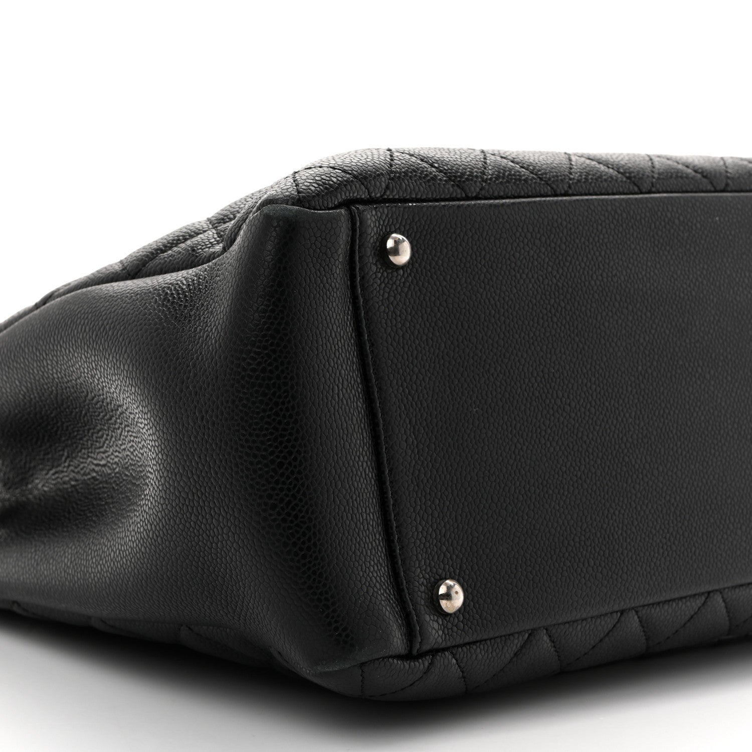 Caviar Quilted XL Grand Shopping Tote GST Black