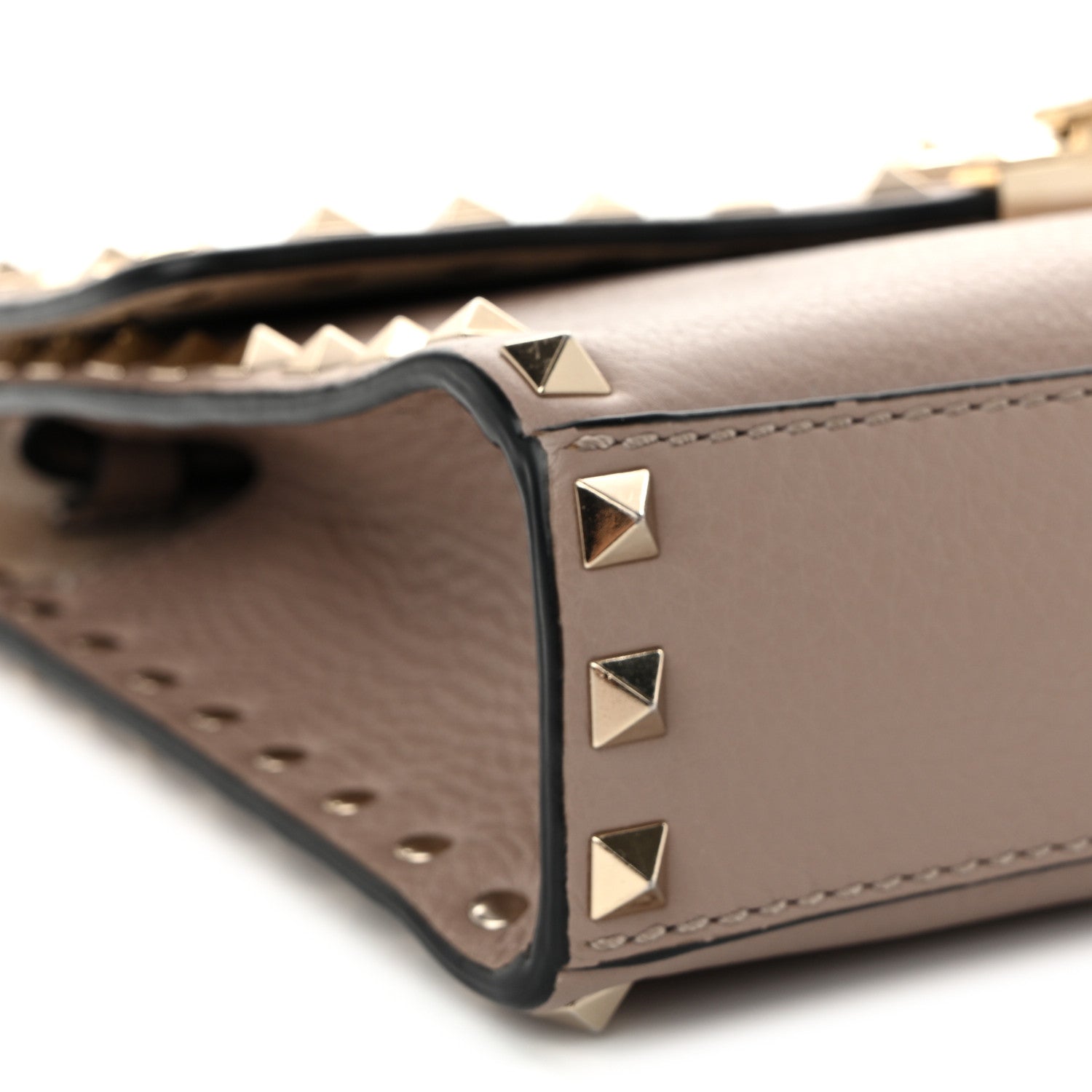 Pebbled Calfskin Medium Rockstud Flip Lock Crossbody Bag Poudre