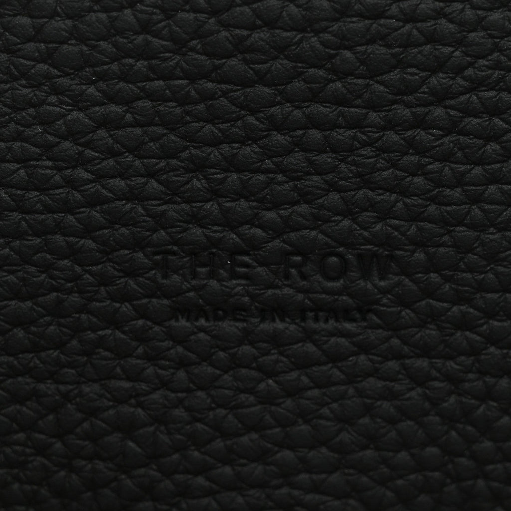 Matte Grained Calfskin Marlo 17 Black