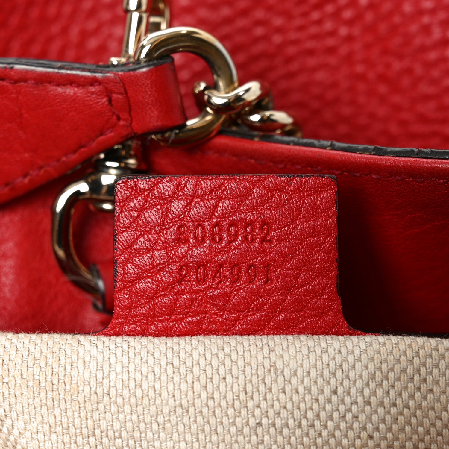 Pebbled Calfskin Medium Soho Chain Shoulder Bag Tabasco Red