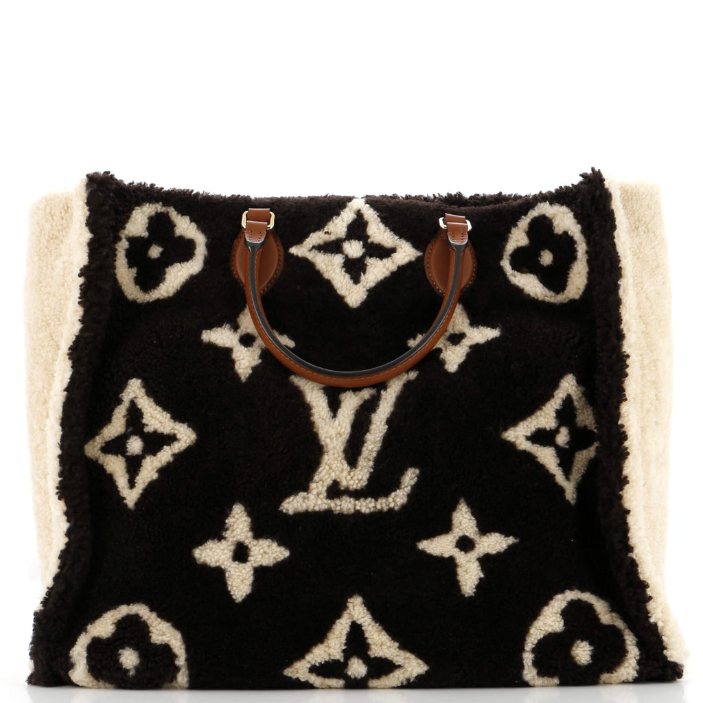 Louis Vuitton OnTheGo Tote Monogram Giant Teddy Fleece GM