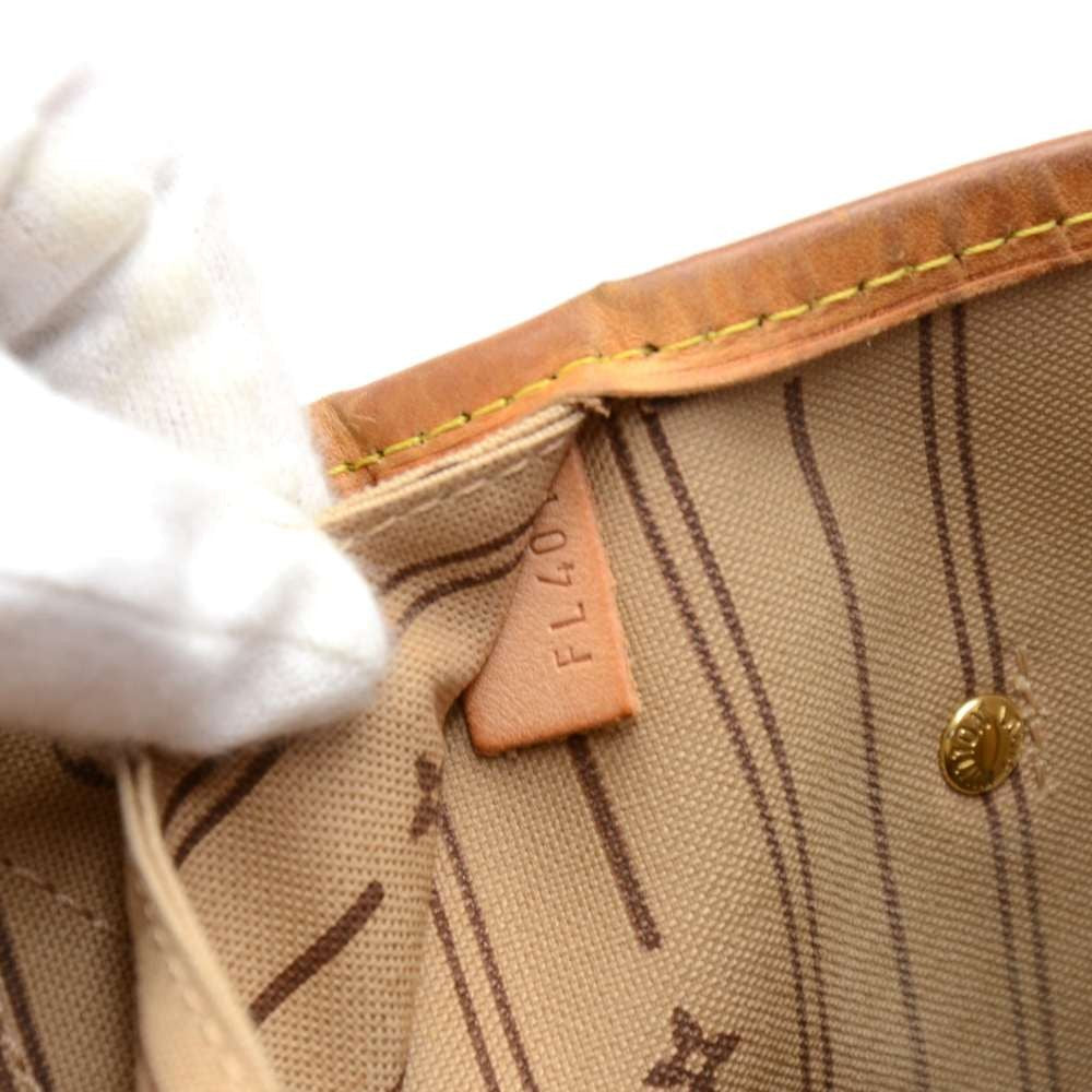 Louis Vuitto Neverfull MM Monogram Canvas Tote Bag