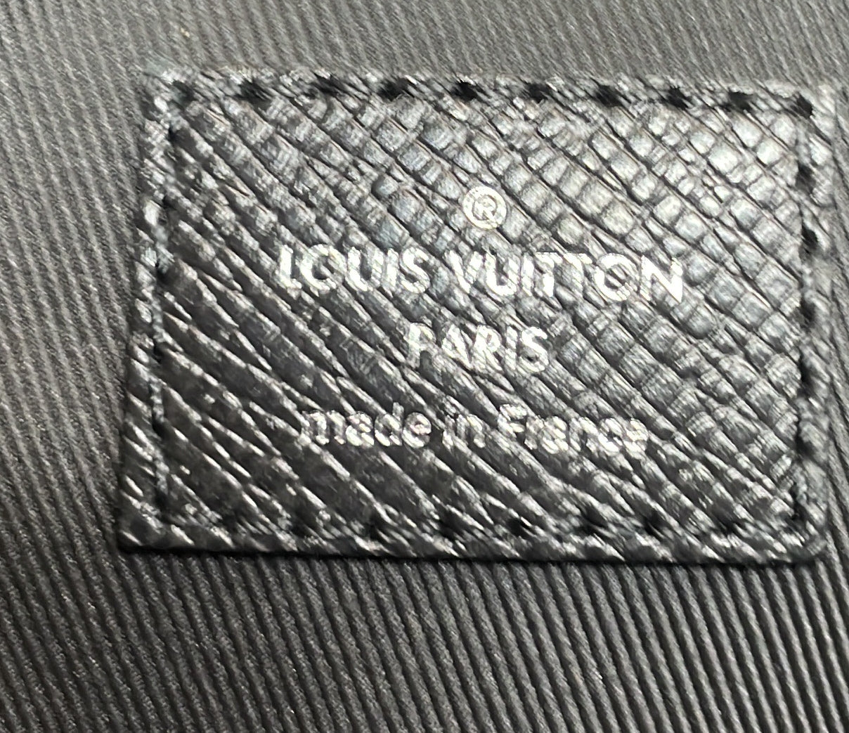 Louis Vuitton Vertical Tote Taiga Leather
