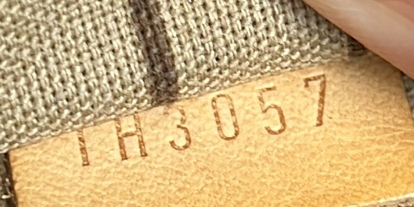 Louis Vuitton Neverfull Tote Monogram Canvas GM