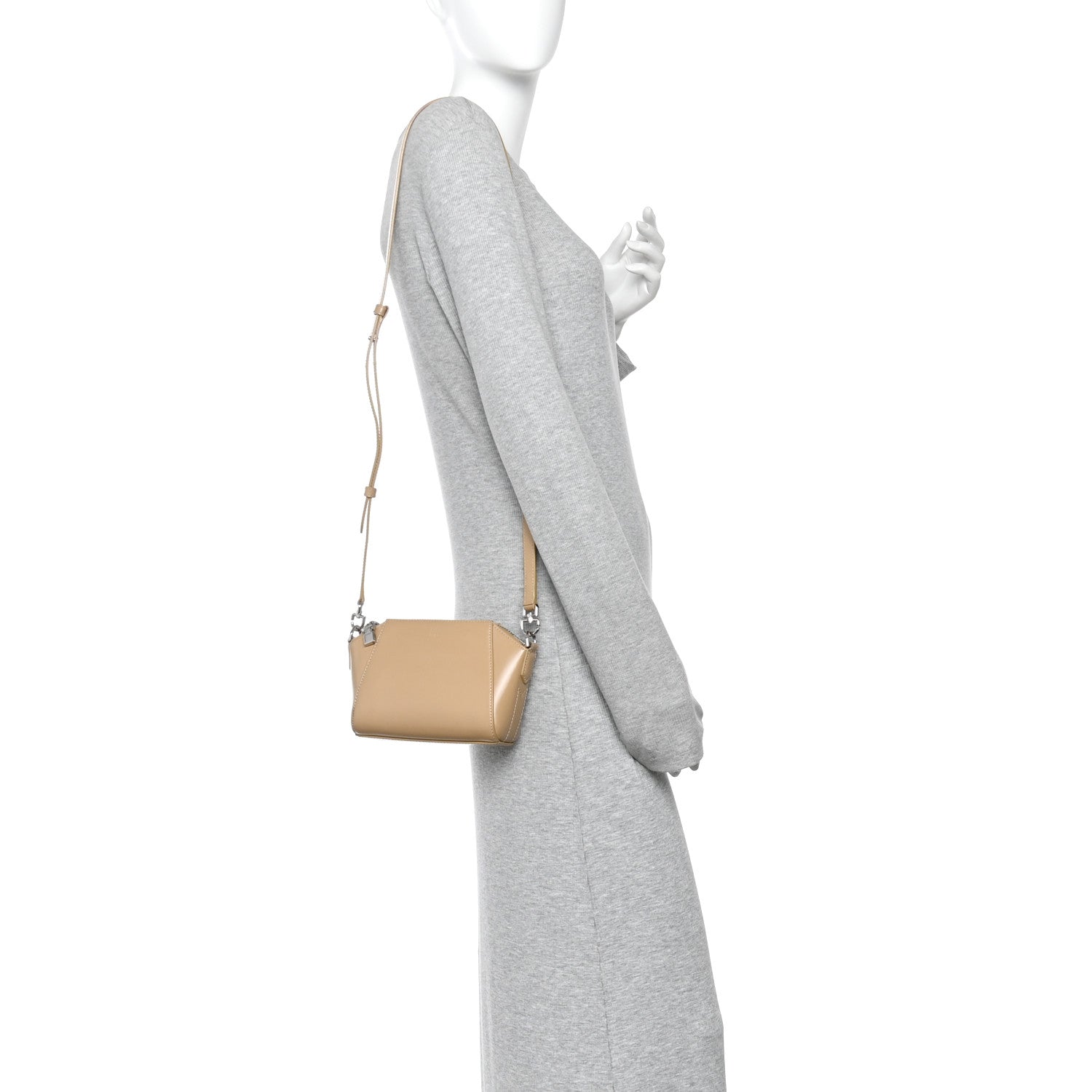 Smooth Calfskin Nano Antigona Beige Cappuccino