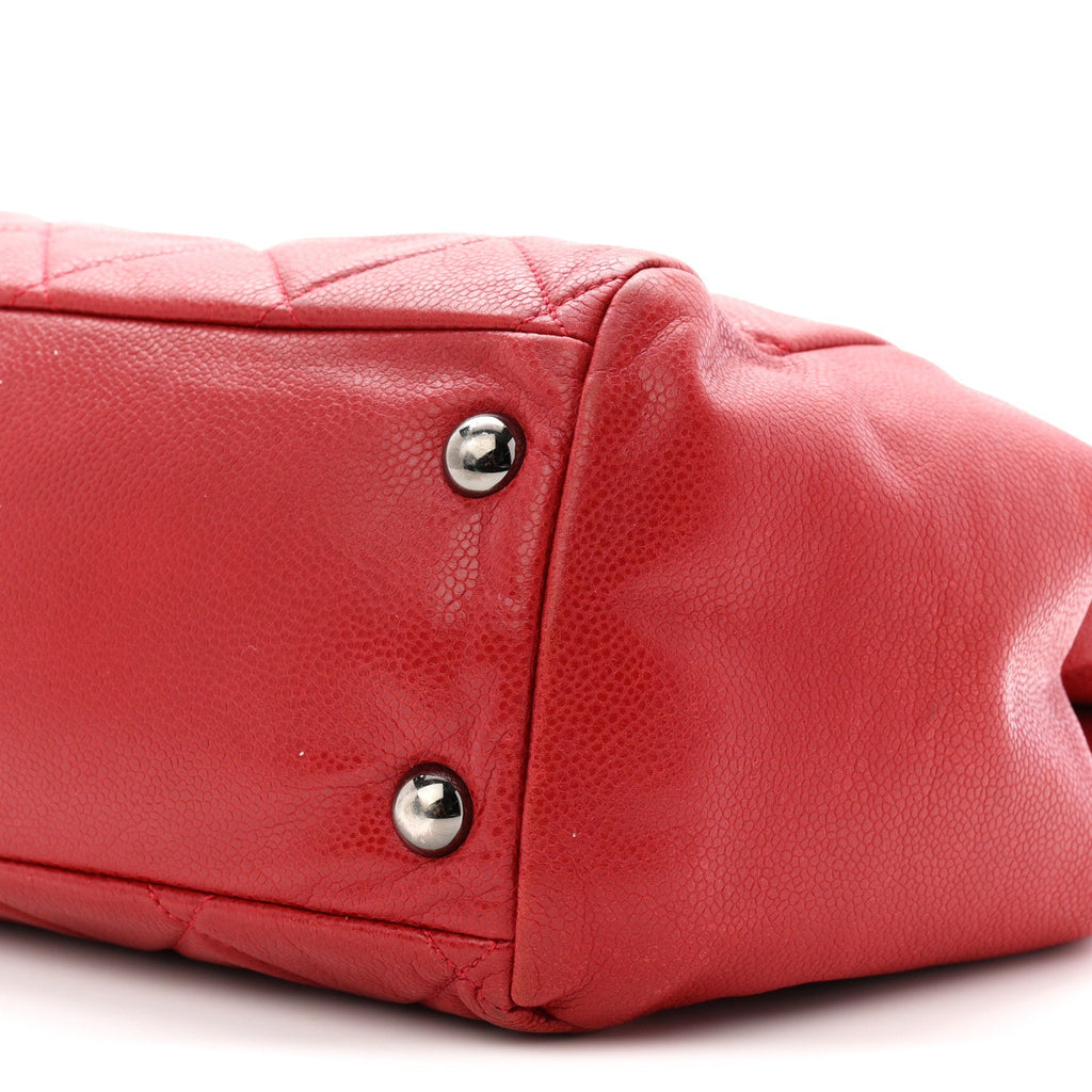 Caviar Quilted Large Cells Shopping Tote Red
