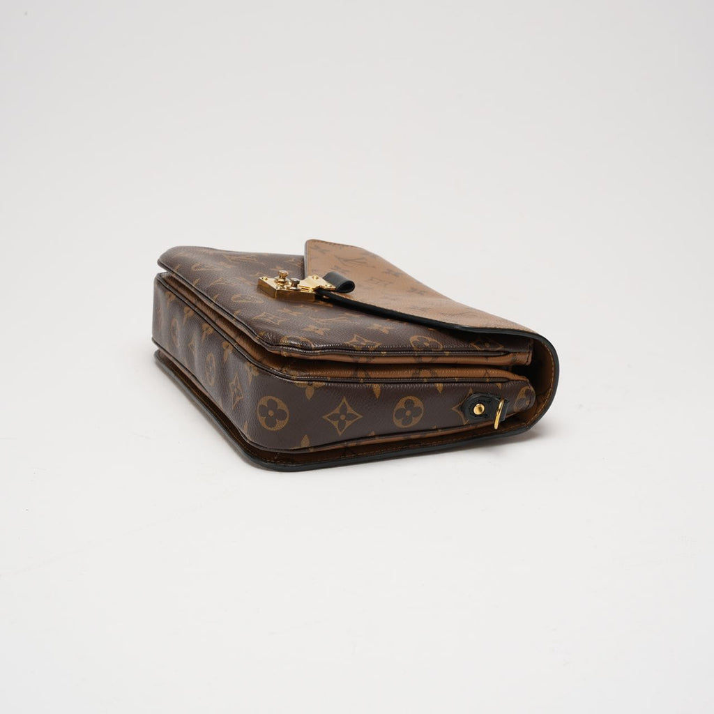 Louis Vuitton Pochette Métis Monogram Reverse Canvas 2018