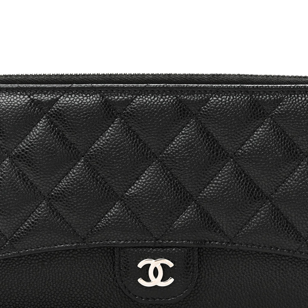 Caviar Quilted Classic Pouch With Handle Black