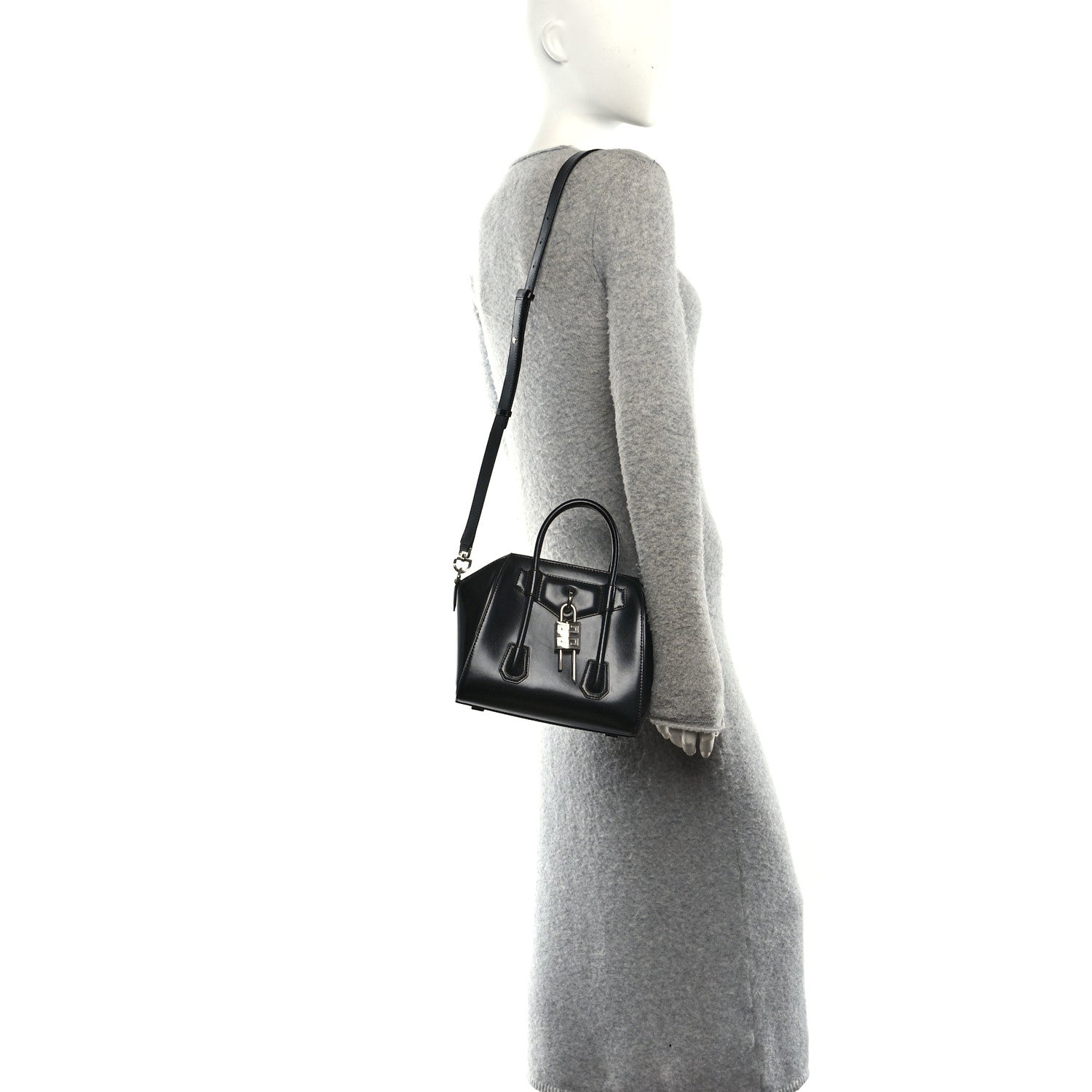 Box Calfskin Small Lock Antigona Shoulder Bag Black