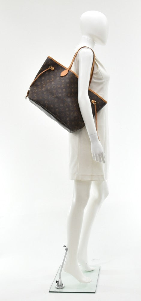 Louis Vuitto Neverfull MM Monogram Canvas Tote Bag