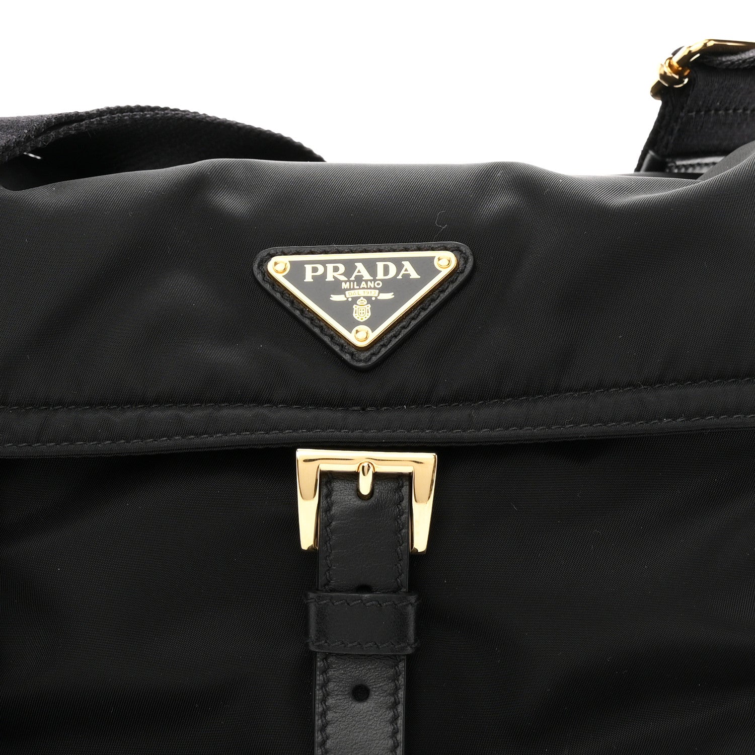 Re-Nylon Medium Explore Shoulder Bag Black