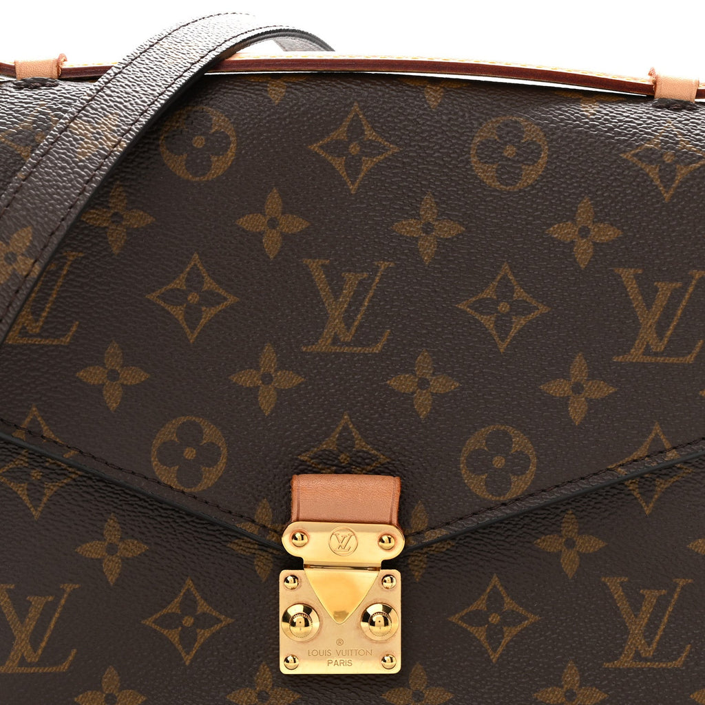 Monogram Pochette Metis