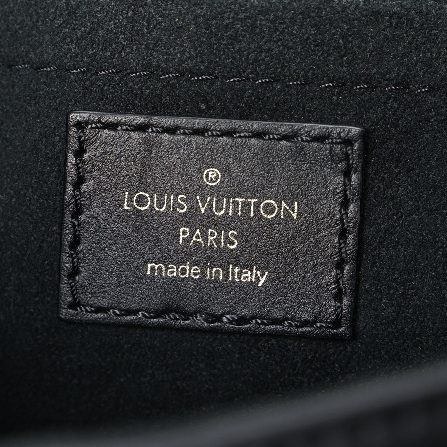 Calfskin Embroidered New Wave Chain MM Black