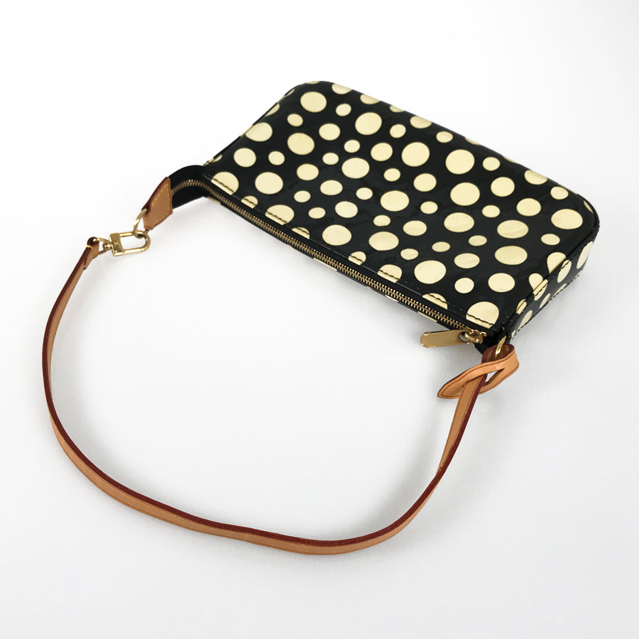 LOUIS VUITTON Vernis Dot Infinity Pochette Accessoires M91427 Pouch