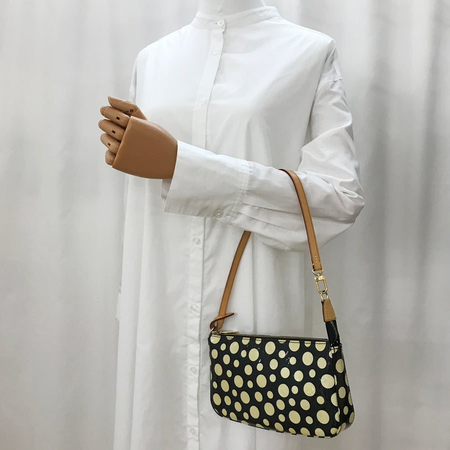 LOUIS VUITTON Vernis Dot Infinity Pochette Accessoires M91427 Pouch