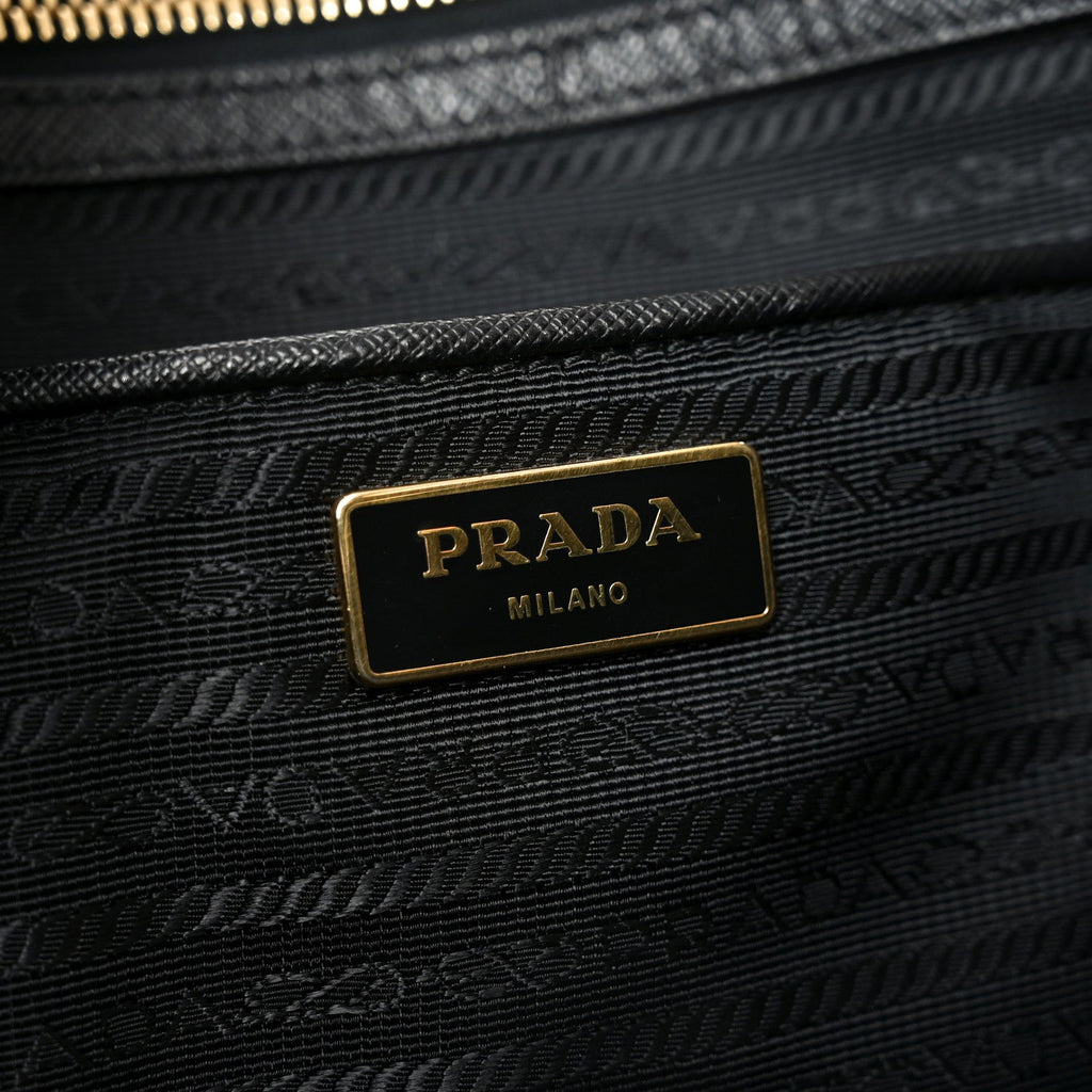 Saffiano Lux Large Galleria Double Zip Tote Black
