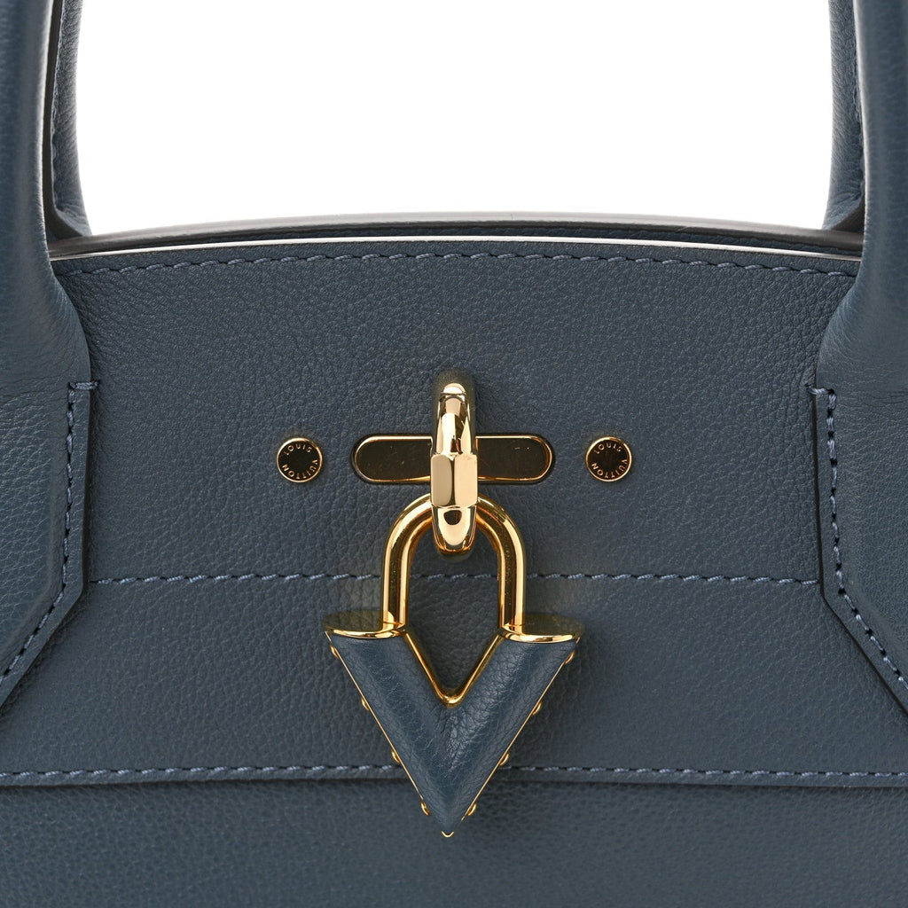 Grained Calfskin Steamer MM Blue
