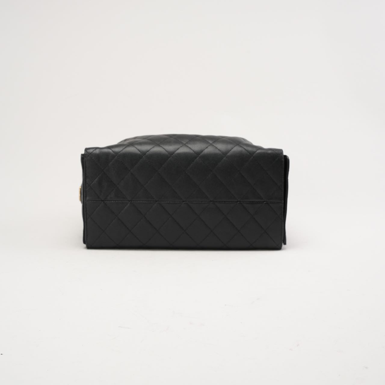 Chanel 25 Medium Grained Calfskin & Gold-Tone Black 2025