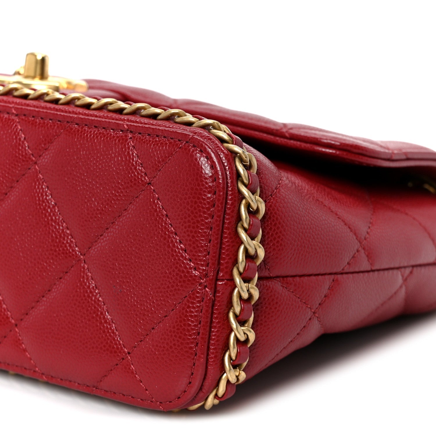 Caviar Quilted Camellia Chain Around Flap Red