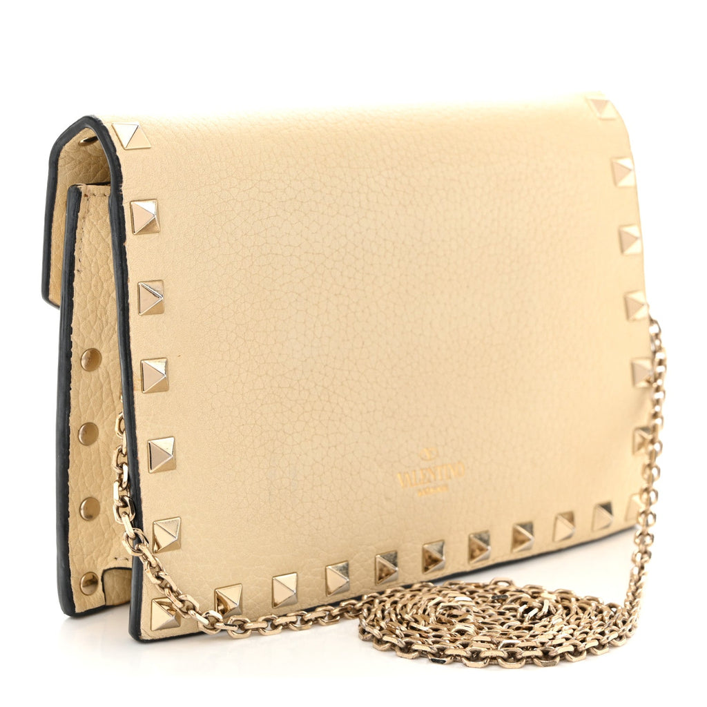 Vitello Rockstud Envelope Wallet on Chain Ivory