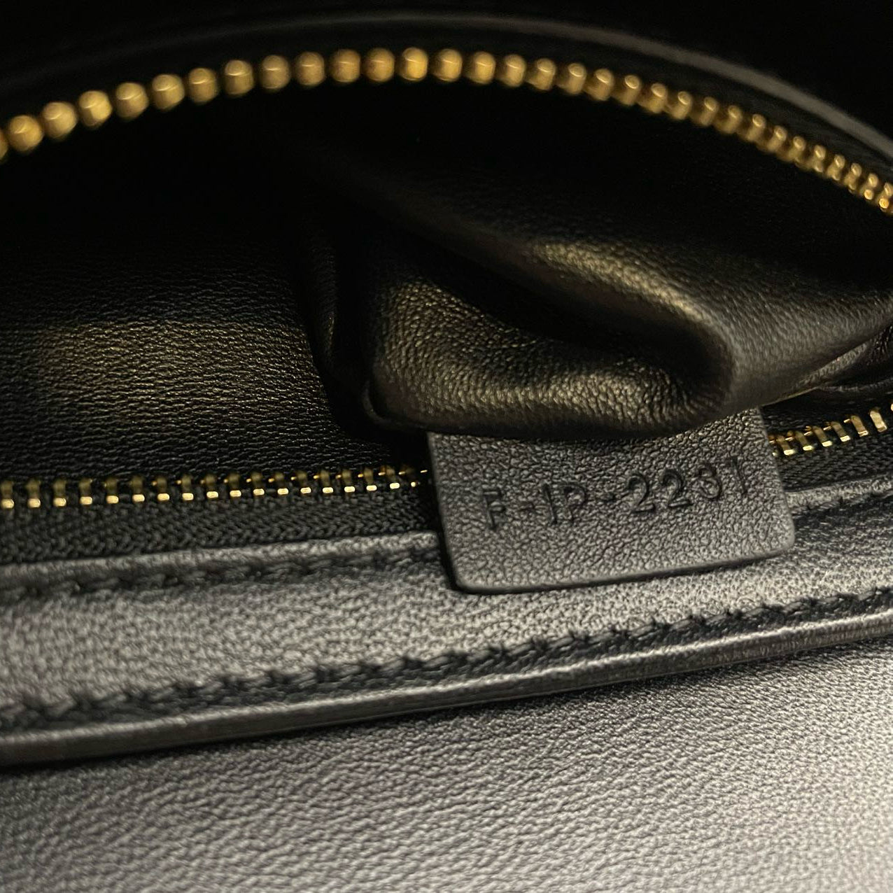 Celine Black Triomphe Crossbody Bag   2021 Small Calfskin