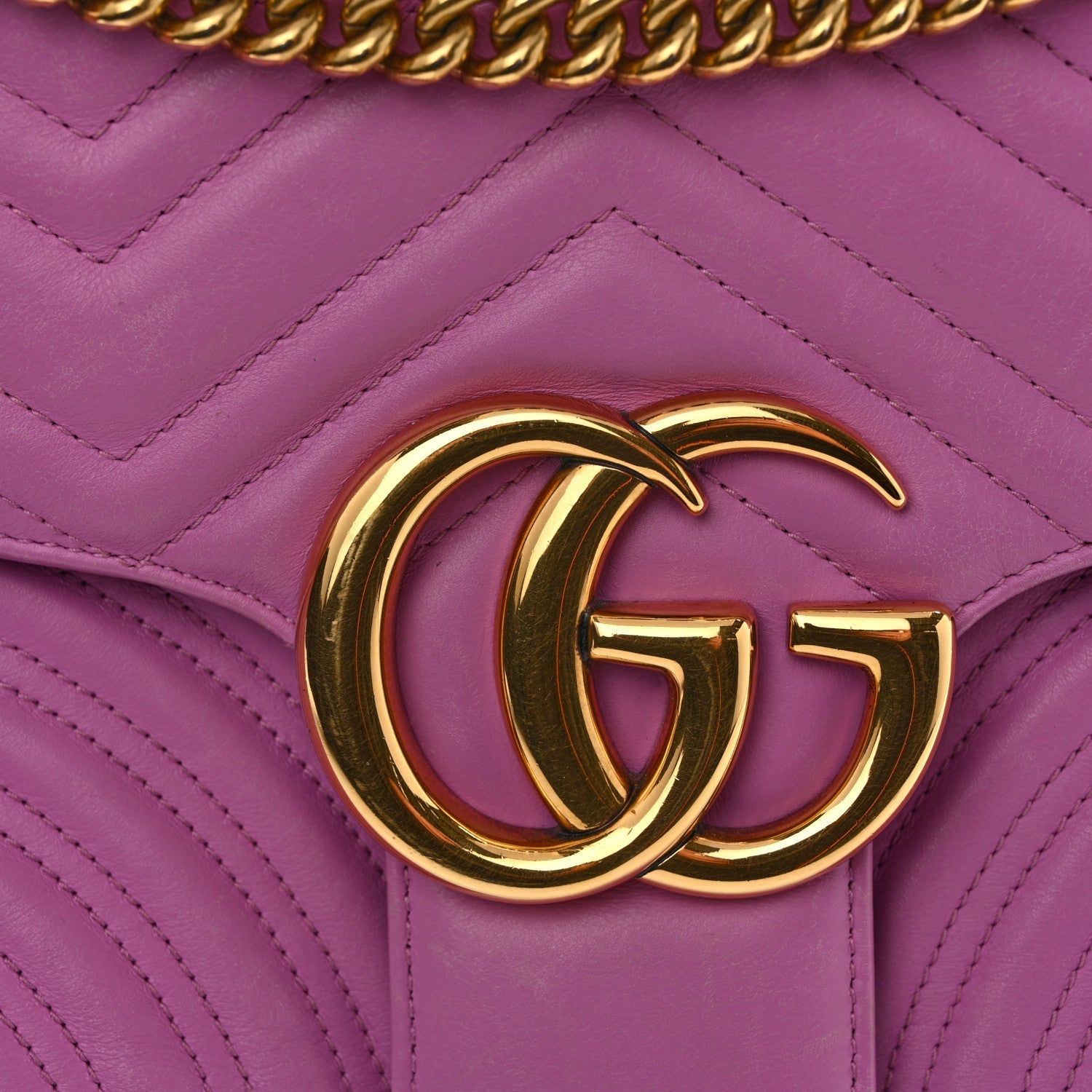 Calfskin Matelasse Medium GG Marmont Shoulder Bag Candy Mousse