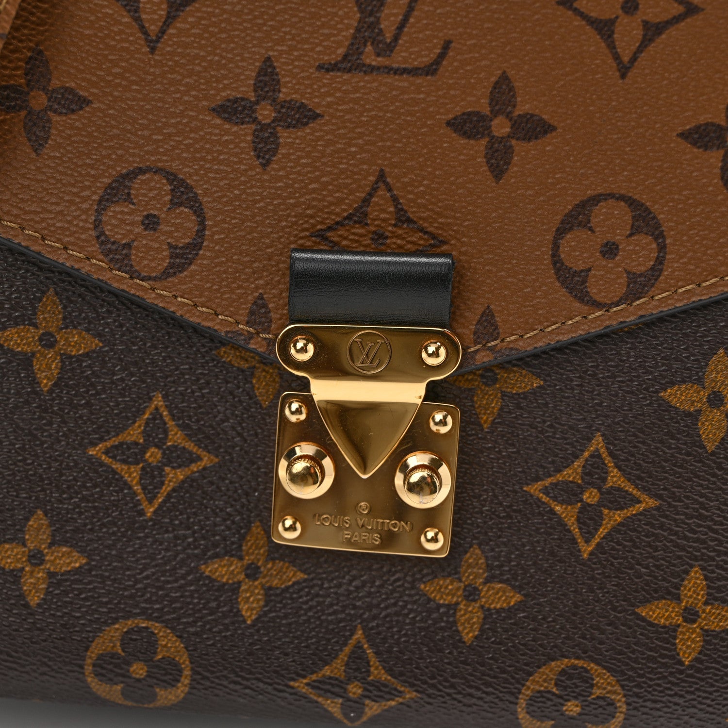 Reverse Monogram Pochette Metis