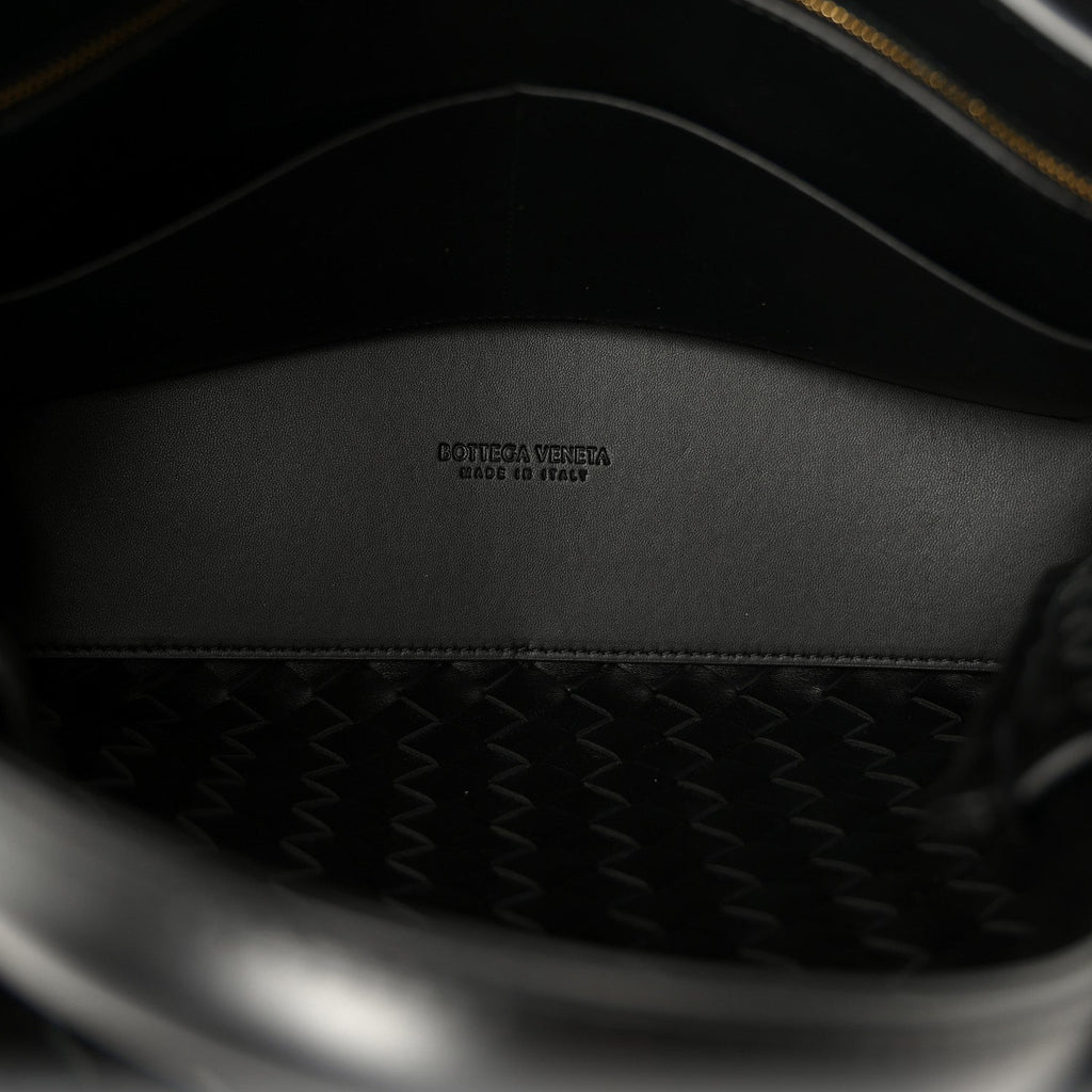 Nappa Intrecciato Medium Andiamo Shoulder Bag Black