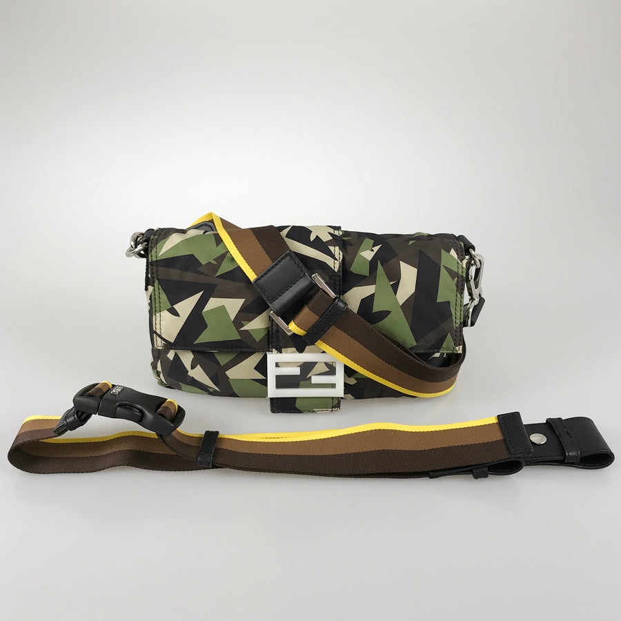 FENDI Baguette 7VA472 Shoulder bag