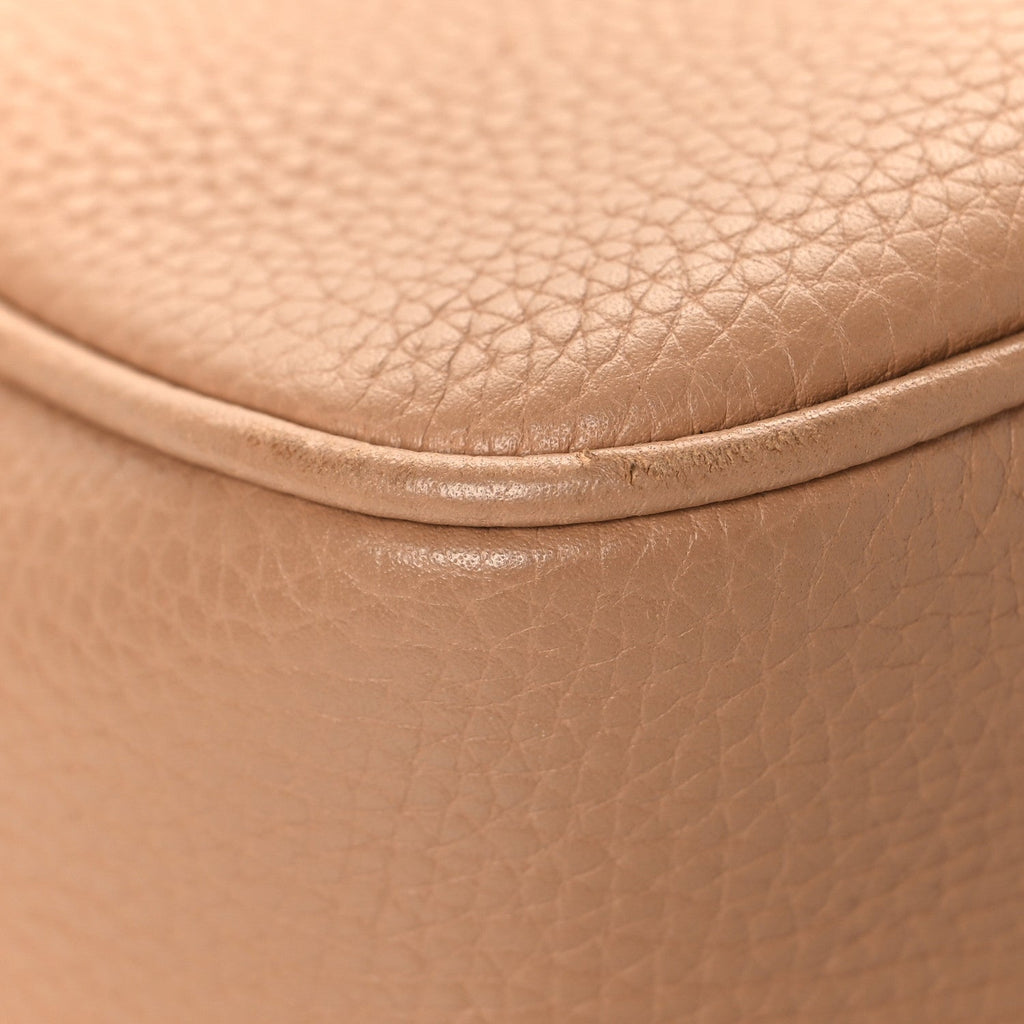 Pebbled Calfskin Small Soho Disco Bag Camelia