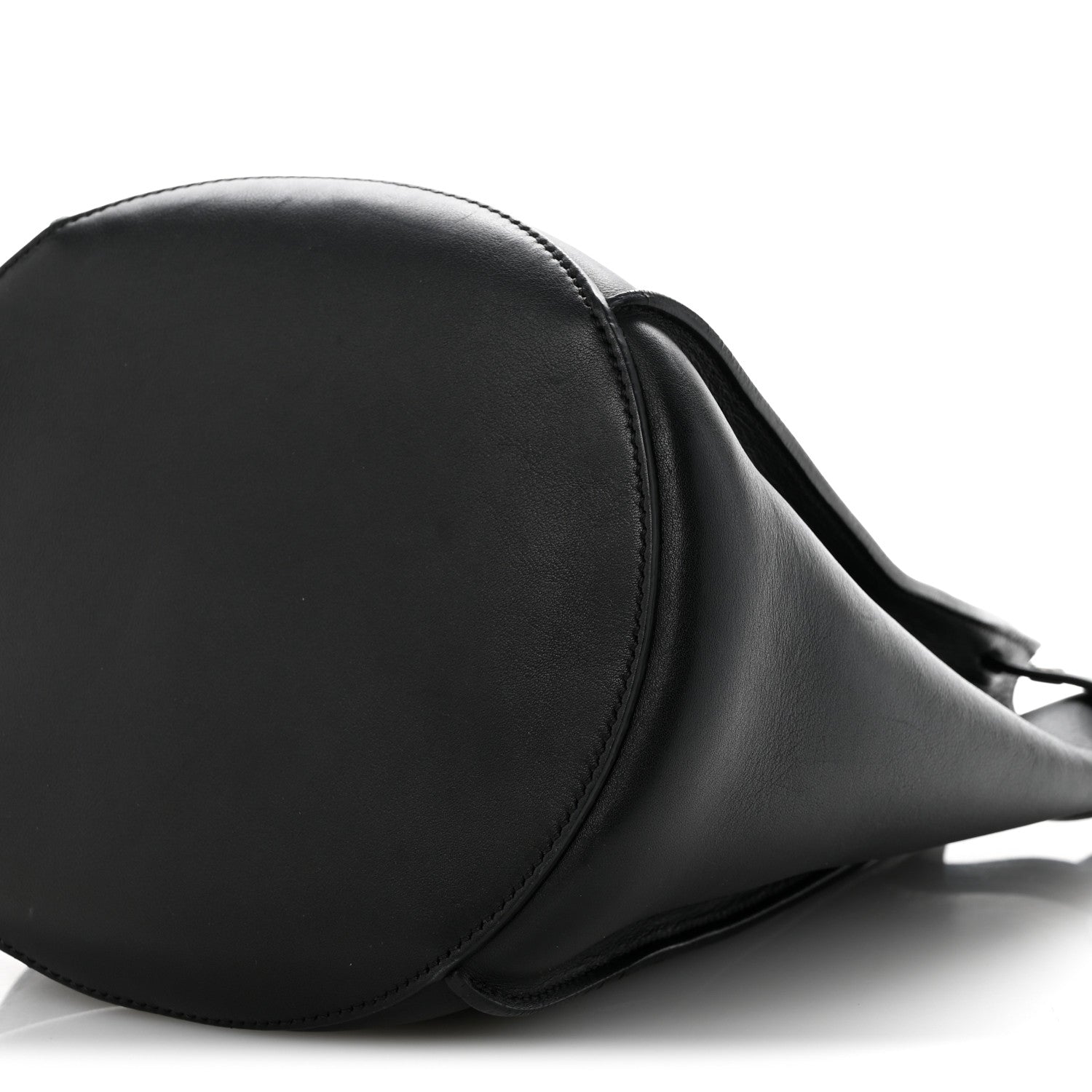 Supple Grained Calfskin Long Strap Big Bag Bucket Black