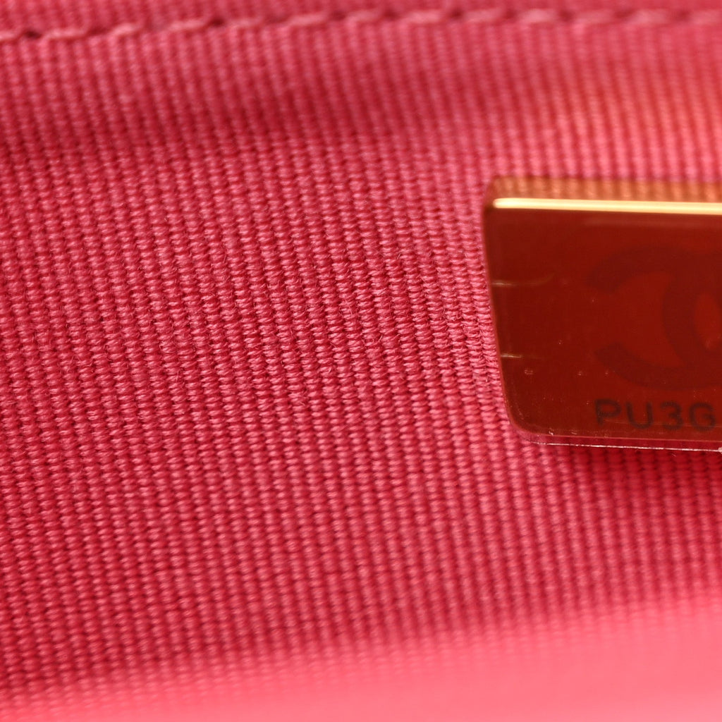 Caviar Quilted Wallet On Chain WOC Dark Pink